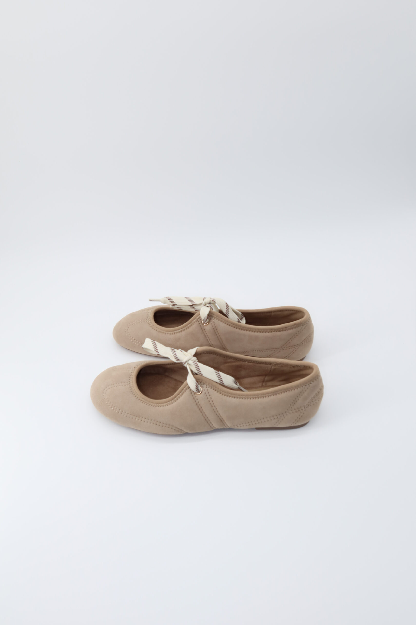 zara-sneakeina-two