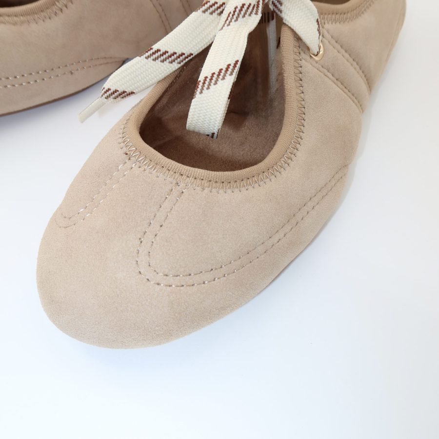 zara-sneakerina-three